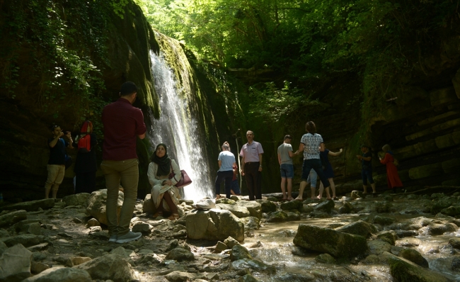 Erfelek Tatlıca Şelaleleri binlerce ziyaretçiye ev sahipliği yapıyor